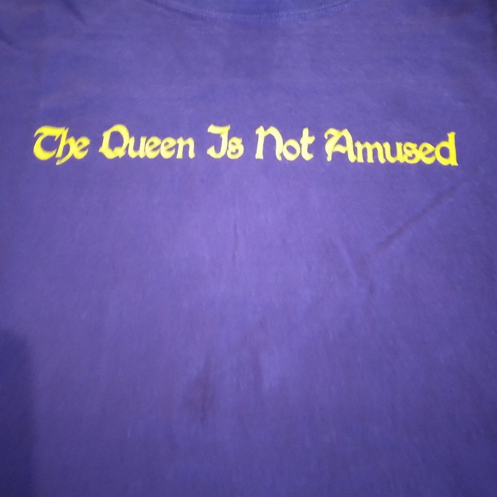 Funny Tee Shirt - The Queen - Picture 3 of 4
